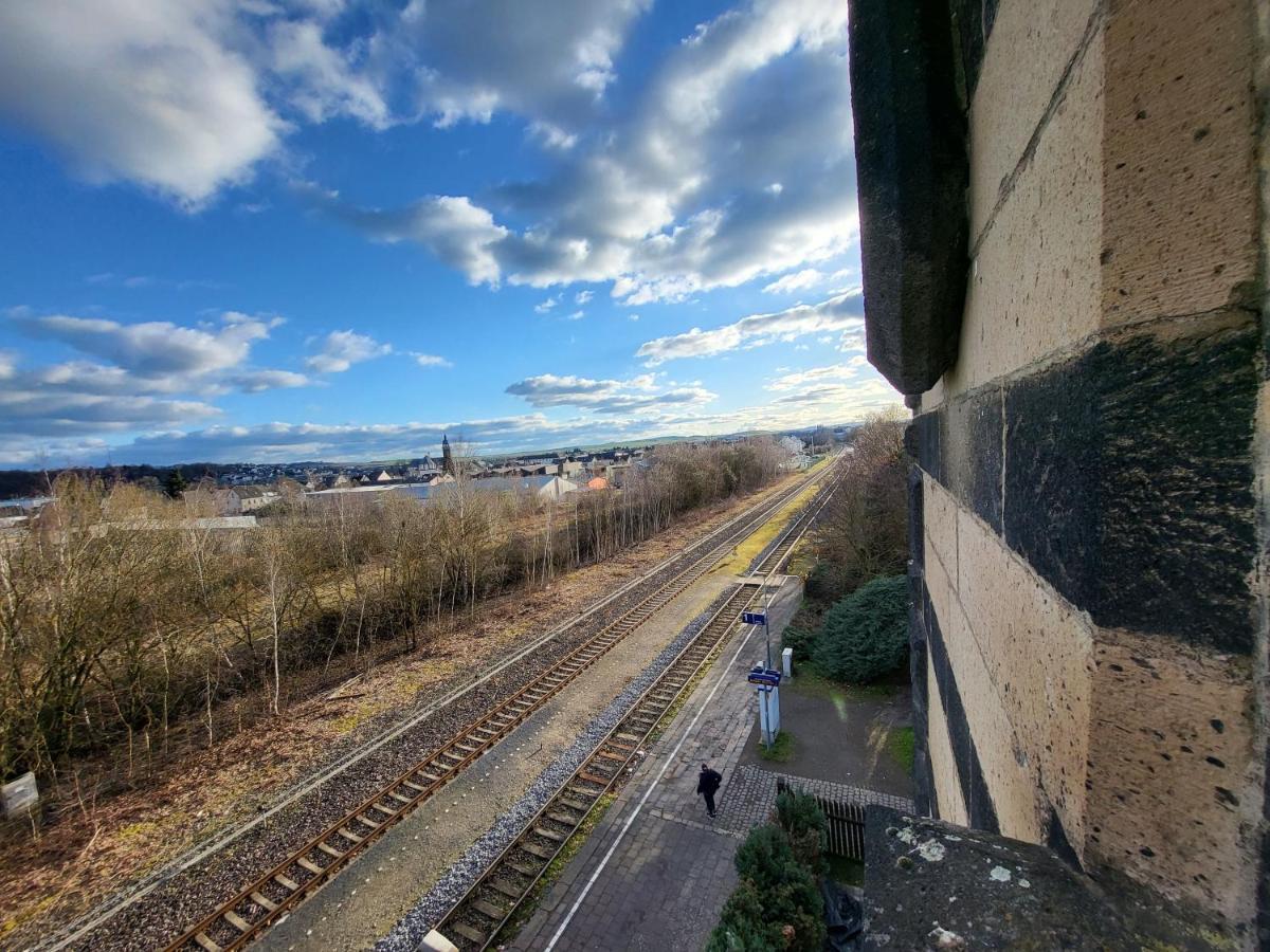 Wohnen Wie Im Schloss - Alter Bahnhof Von Kruft Екстер'єр фото